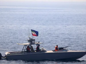 إيران تعلن ضبط سفينة تهرب الوقود في مياه الخليج