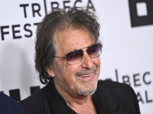 نور الفلاح ترفع دعوى للحصول على حق حضانة طفلها من آل باتشينو