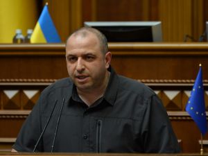 "مسلم متدين".. برلمان اوكرانيا يصادق على تعيين رستم أوميروف وزيرًا للدفاع