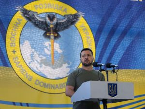 زيلينسكي: الهيمنة الجوية الروسية "توقف" هجومنا المضاد