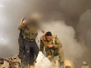 اسرائيل تؤكد عزمها مواصلة الغارات على غزة حتى لو ادت الى قتل الرهائن