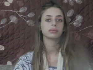 ميا شيم 21 سنة كانت قد اعتقلت خلال الحفل الموسيقي الذي داهمته الكتائب في السابع من الشهر الجاري 