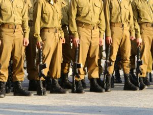  استهداف من يغلق الطريق اثناء حالات الطوارئ 