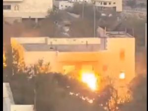 اسرائيل تنسف منزل قيادي حماس صالح العاروري في الضفة الغربية (فيديو)
