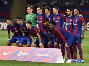 فريق برشلونة (Photo by Pau BARRENA / AFP)