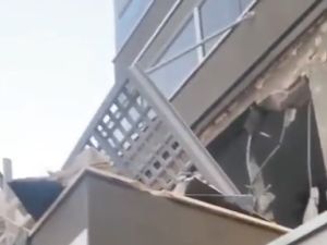 القسام تقصف عسقلان وحصيلة شهداء غزة ترتفع الى 2450