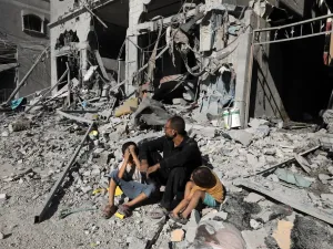 مقترح اسباني لعقد مؤتمر للسلام