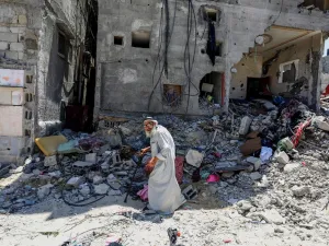 استشهد الثلاثاء نحو 500 فلسطيني في غارة شنتها الطائرات الاسرائيلية على مشفى الاهلي المعمداني بواسطة قنبلة  قنبلة مارك 84 أو بي إل يو-117  الاميركية الصنع