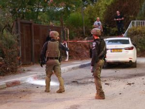 اسرائيل تخلي مستوطنة كريات شمونة على الحدود مع لبنان