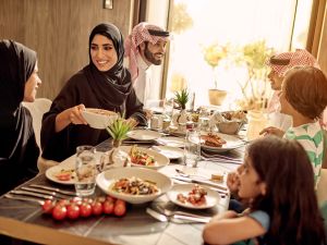 مطاعم عزيز مول في جدة