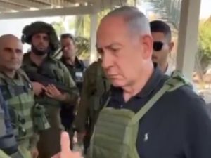 نتنياهو يزور قواته قرب غزة مع اعلانها الاستعداد لهجوم بري واسع في القطاع