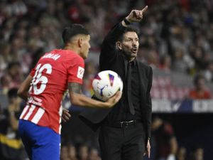 أتلتيكو مدريد بصدد تمديد عقد سيميوني لفترة طويلة