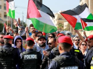 Jordanians protest