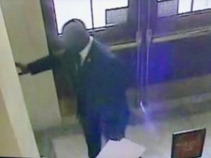 نائب يطلق انذار الحريق في الكونغرس لتعطيل التصويت على مشروع الإنفاق الحكومي