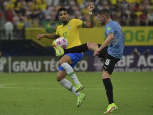 موعد مباراة البرازيل وأوروغواي في تصفيات كأس العالم 2026 والقنوات الناقلة
