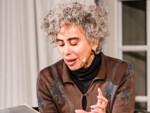 من هي الكاتبة عدنية شبلي التي أثارت غضب معرض فرانكفورت؟