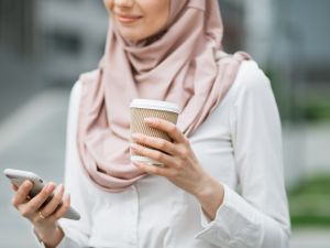 كيفية دعم المقاهي المحلية 
