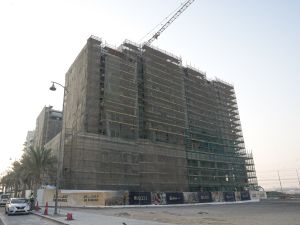 عزيزي تنجز 50% من أعمال البناء في مشروعها "بيرل" بالفرجان