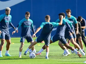 FC Barcelona's players attend a training session at the Joan Gamper training ground in Sant Joan Despi, near Barcelona, on October 24, 2023, on the eve of their UEFA Champions League 1st round Group H football match against Shakhtar Donetsk. (Photo by Pau BARRENA / AFP)