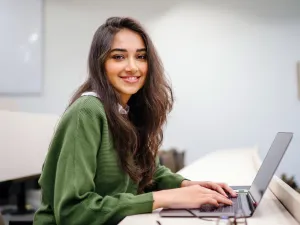 4 أفكار لإطلالة رسمية في الخريف  