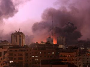 ماكرون دعا لتوسيع العمليات، وتشكيل تحالف دولي لمقاتلة حماس 