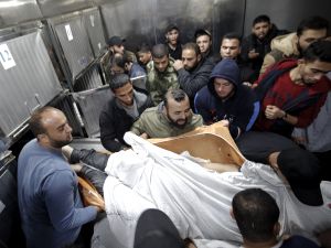 عدد شهداء القصف الإسرائيلي ارتفع إلى 7703 شخصا