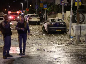 التقديرات غير الرسمية تشير إلى أن نحو 750 إسرائيليا لا يزالون في عداد المفقودين