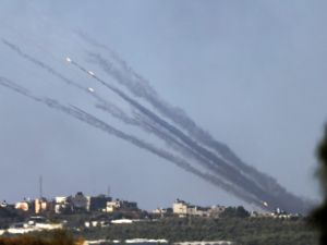 صواريخ تنطلق من قطاع غزة باتجاه المستوطنات والمدن الاسرائيلية
