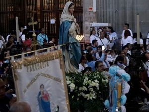 إنهيار كنيسة فوق عشرات المصلين في المكسيك