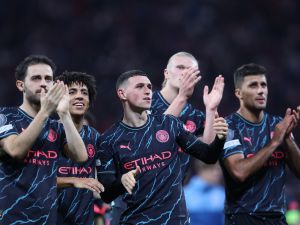 مانشستر سيتي مطالب بتحقيق الفوز على برايتون (Photo by Ronny HARTMANN / AFP)