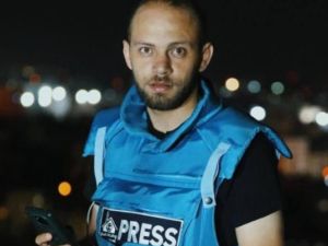 الصحفي الفلسطيني هشام النواجحة