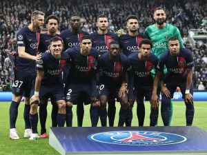 PSG players pose for a team photo ahead of the UEFA Champions League Group F football match between Newcastle United and Paris Saint-Germain at St James' Park in Newcastle-upon-Tyne, north east England on October 4, 2023. Newcastle won the match 4-1. (Photo by FRANCK FIFE / AFP)