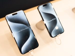 iPhone 15 