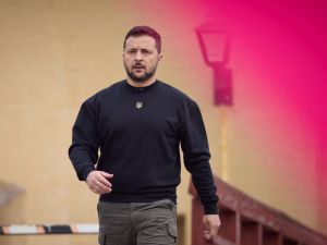 زيلينسكي يزور جبهة اوكرانيا الشرقية وروسيا تؤكد فشل الهجوم المضاد