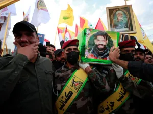 "انتهاك للسيادة".. العراق يدين القصف الاميركي لمقرات الحشد الشعبي
