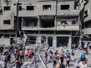 اسرائيل ترتكب مجزرتين في مدارس الفاخورة وتل الزعتر
