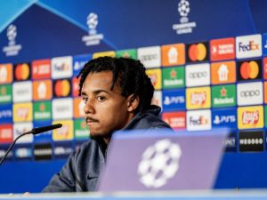جول كوندي مدافع برشلونة