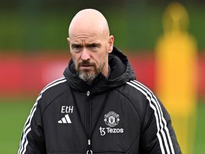 13 لاعبًا على قائمة الراحلين عن مانشستر يونايتد في سوق الانتقالات