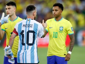 ميسي يلقن نجم ريال مدريد درسًا لا ينسى في الماراكانا