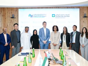 خلال الحدث كليفلاند كلينك أبوظبي يوقع مذكرة تفاهم مع جامعة  محمد بن زايد للذكاء الاصطناعي لتعزيز الجهود البحثية والتعليم