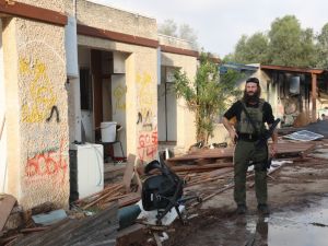 Dual explosions hit Tel Aviv