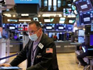 Mixed signals impact U.S. markets: Dow Jones hits 4-Month high