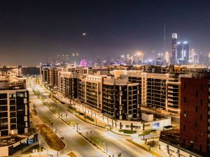 عزيزي للتطوير تتعاون مع شركة سيمنز لتوفير حلول التكنولوجيا الفائقة