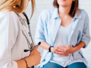 ما هي أسباب التهاب المسالك البولية عند المراهقين؟