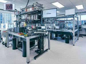 Abu Dhabi University and Xanadu Quantum Technologies Forge Strategic Partnership to Advance Quantum Education