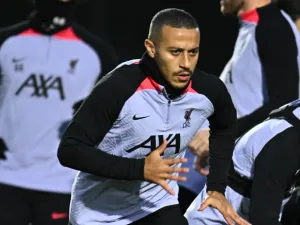 Liverpool's Spanish midfielder Thiago Alcantara attends a team training session at the AXA Training Centre in Liverpool, north-west England on October 31, 2022, on the eve of the UEFA Champions League group A football match against Napoli. (Photo by Oli SCARFF / AFP)