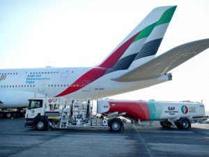طيران الإمارات أول ناقلة جوية في العالم تشغل رحلة تجريبية لطائرة A380 بوقود طيران مستدام 100%