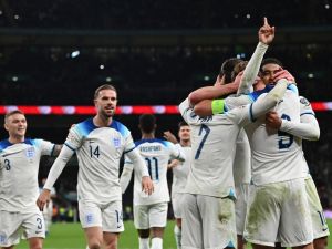إنجلترا على أعتاب التأهل رسميا ليورو 2024 (Photo by Glyn KIRK / AFP)