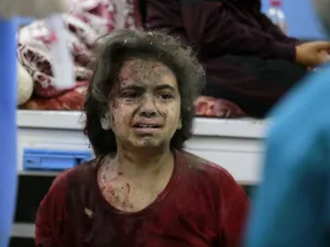 اسرائيل تواصل مجازرها وتعلن ضرب 2500 هدف في غزة منذ بدء الحرب