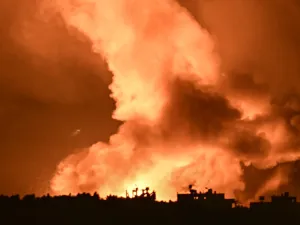 30 شهيدا في مجزرة اسرائيلية جديدة في مخيم المغازي بغزة